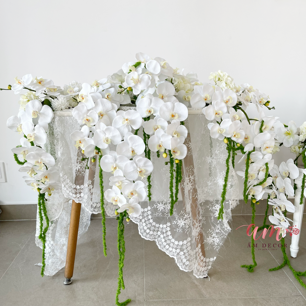 DẢI HOA ĐỂ BÀN RŨ LAMOON