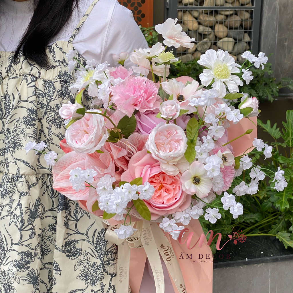 BLOOMING LADIES