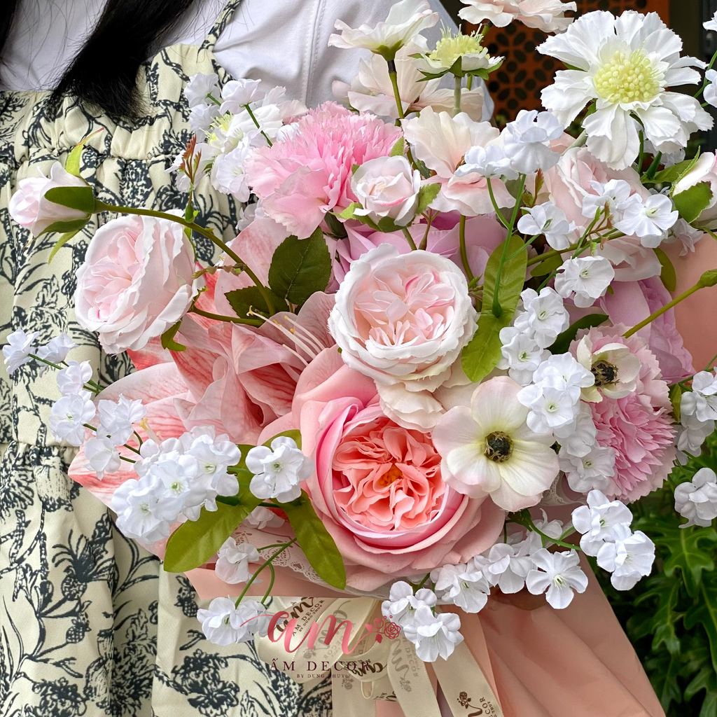 BLOOMING LADIES