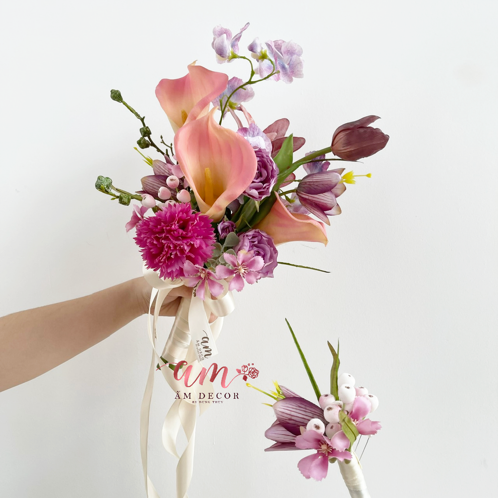 MINIMAL BLOOM