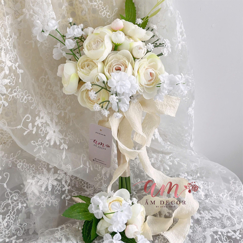  Aisle of Light (Mini Bouquet Wedding for Kids) 