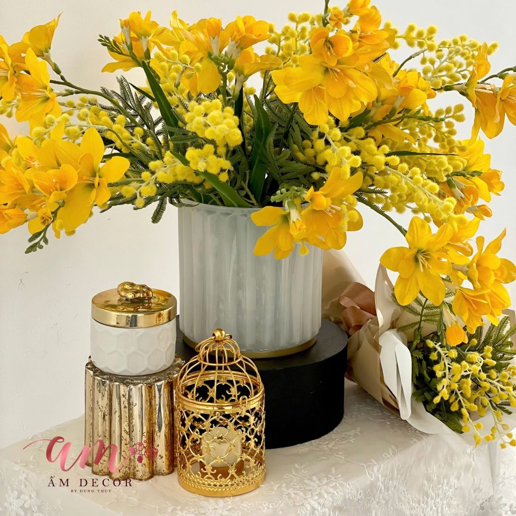 ZBÌNH HOA FREESIA YELLOW FLORA