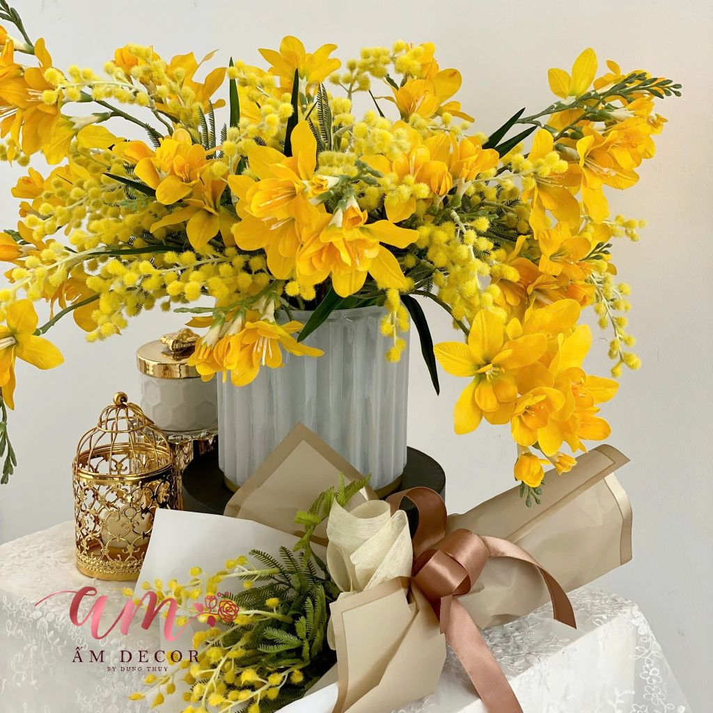 ZBÌNH HOA FREESIA YELLOW FLORA