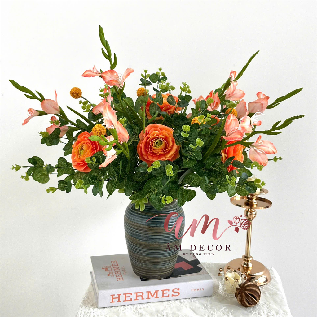 BÌNH HOA PERSIAN BUTTERCUP