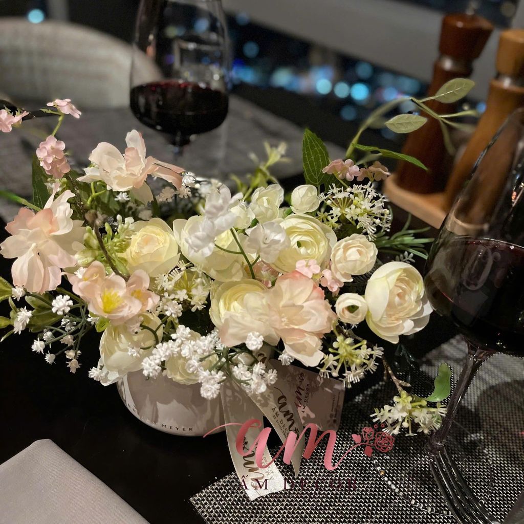 BÌNH HOA AMIDNIGHT BLOOM