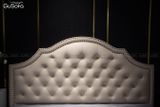 Giường BED01 1,8m x 2,0m Bọc nệm và da tổng hợp Microfiber