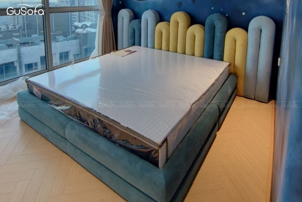 Giường BED18 1,8m x 2,0m bọc vải nỉ nhập khẩu Bỉ