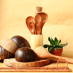 Ly Nước Và Ống Đựng