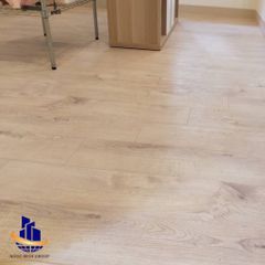 sàn gỗ charm black 12mm D56