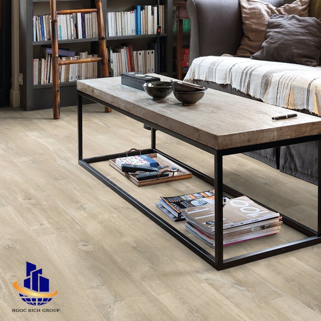 sàn gỗ charm black 12mm D50