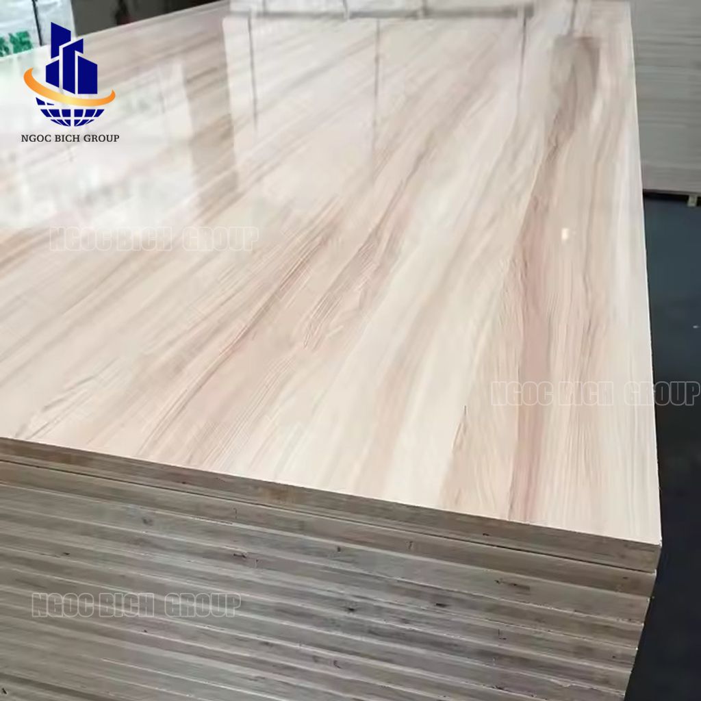Tấm nhựa PVC than tre nội thất 17mm 0.55g/cm3