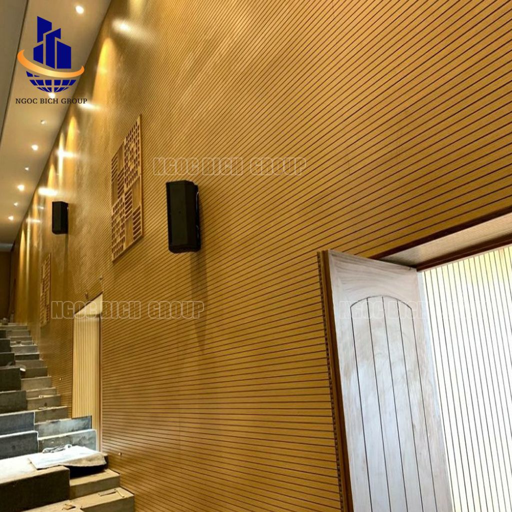 Gỗ tiêu âm xẻ rãnh  Remix 17mm lõi xanh chống ẩm