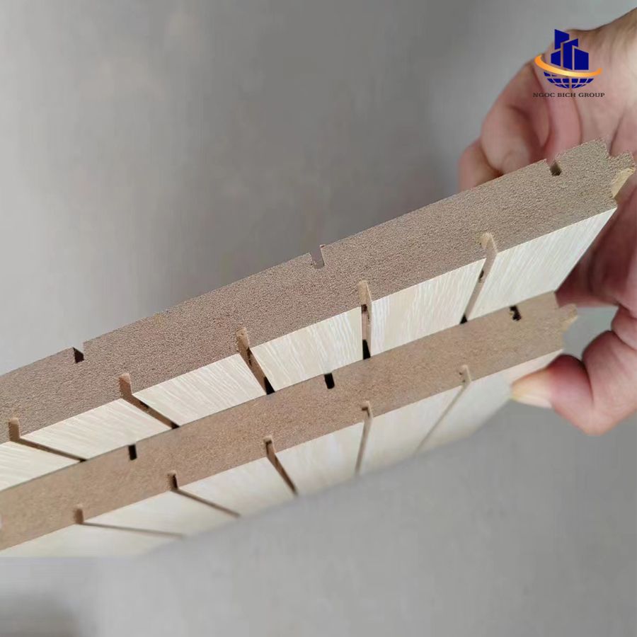 Gỗ tiêu âm xẻ rãnh  Remix 17mm lõi xanh chống ẩm