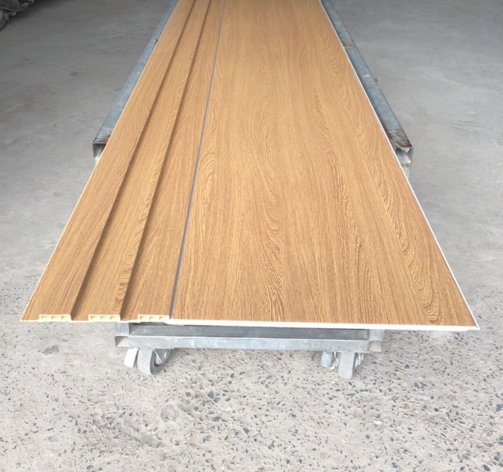 Tấm ốp nano vân gỗ rẻ A011