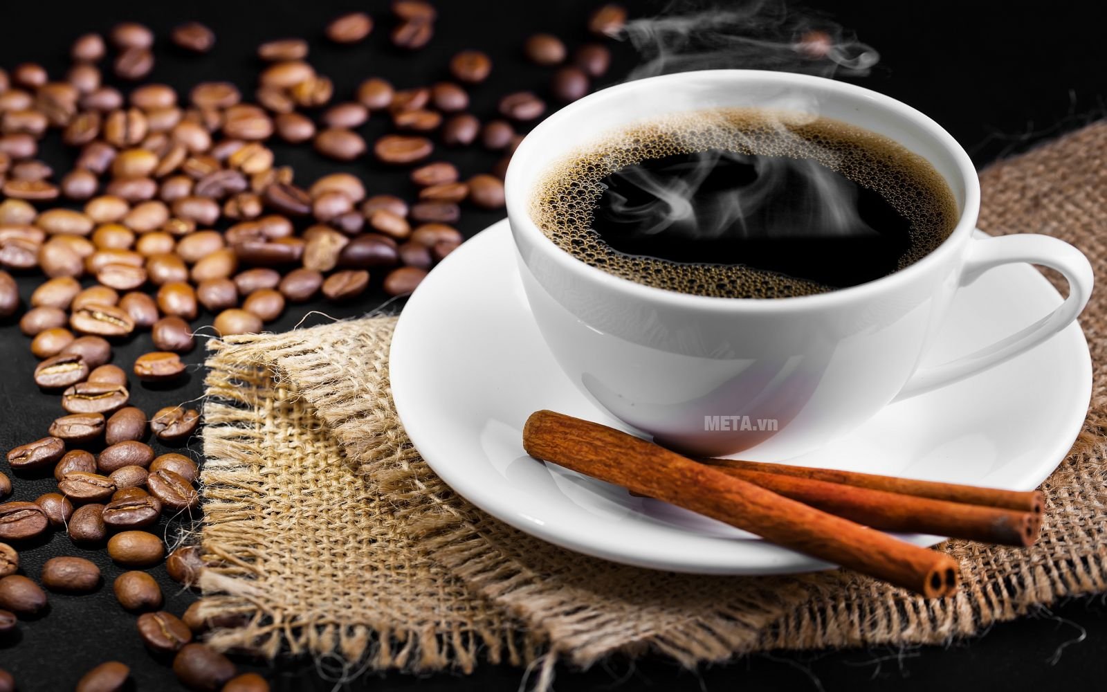 Ấm pha cà phê Aeternum Allegra 3Tz Fucsia BCM 6013 cho bạn những ly cà phê thơm ngon
