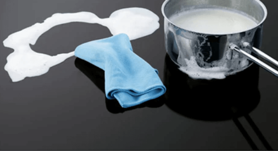 Mặt bếp ETD42SKR dễ dàng lau chùi