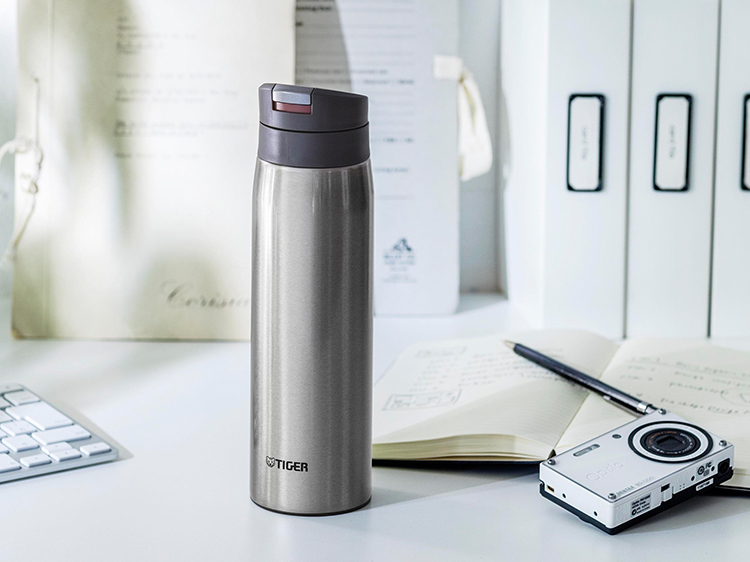 Bình giữ nhiệt màu inox Bình giữ nhiệt