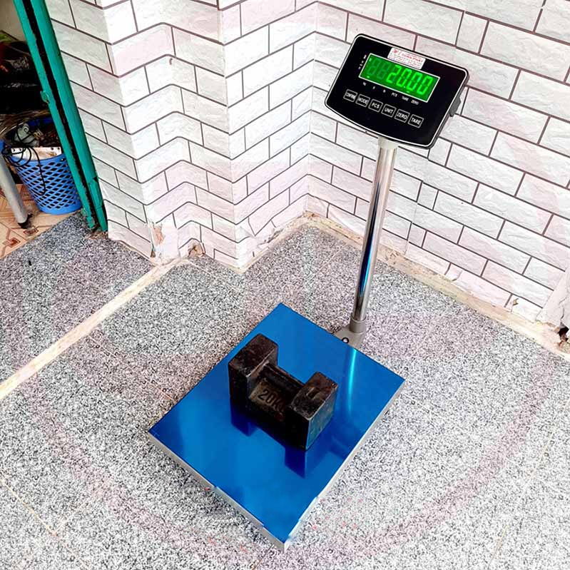 Cân bàn điện tử YAOHUA J7E có tải trọng lớn Cân bàn điện tử YAOHUA J7E có tải trọng lớn