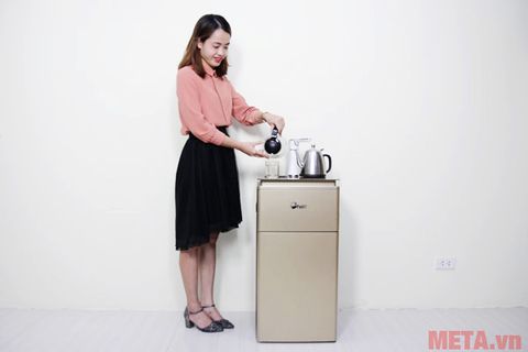 Cây nước nóng lạnh kết hợp với bàn pha trà, cafe FujiE WD3000E