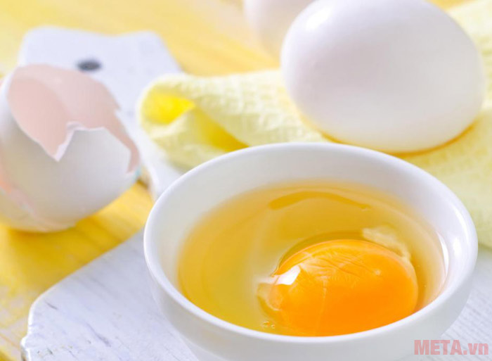 Đánh bông trứng dễ dàng với máy đánh trứng Fakir SIERRA 