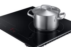 Bếp từ ba vùng nấu Samsung NZ63B5046FK/SV