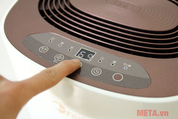Bảng điều khiển tích hợp nhiều tính năng