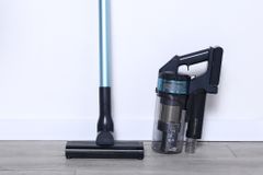 Máy hút bụi cầm tay Samsung VS15A6031R1/SV