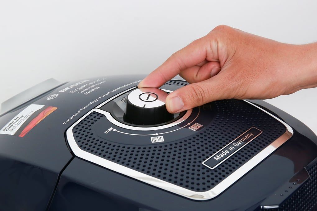 Máy hút bụi có dây Bosch BGL72294 2.200W