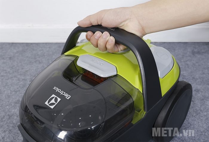 Máy hút bụi không túi Electrolux Z1231