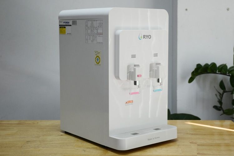 Máy lọc nước nóng lạnh công nghệ UF Compact RP100H