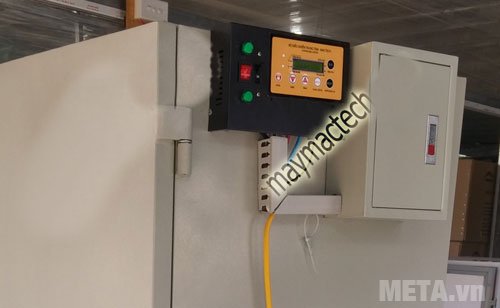 Bảng điều khiển của máy sấy thực phẩm công nghiệp Mactech MSD2000 Bảng điều khiển của máy sấy thực phẩm công nghiệp Mactech TS2000 