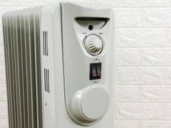 Máy sưởi dầu Tiross TS924 11 thanh