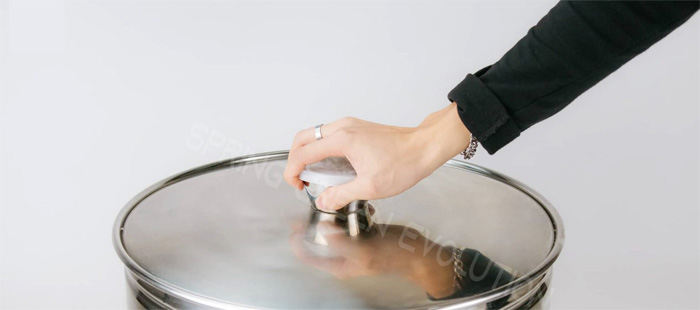 Đậy kín nắp máy và khởi động 