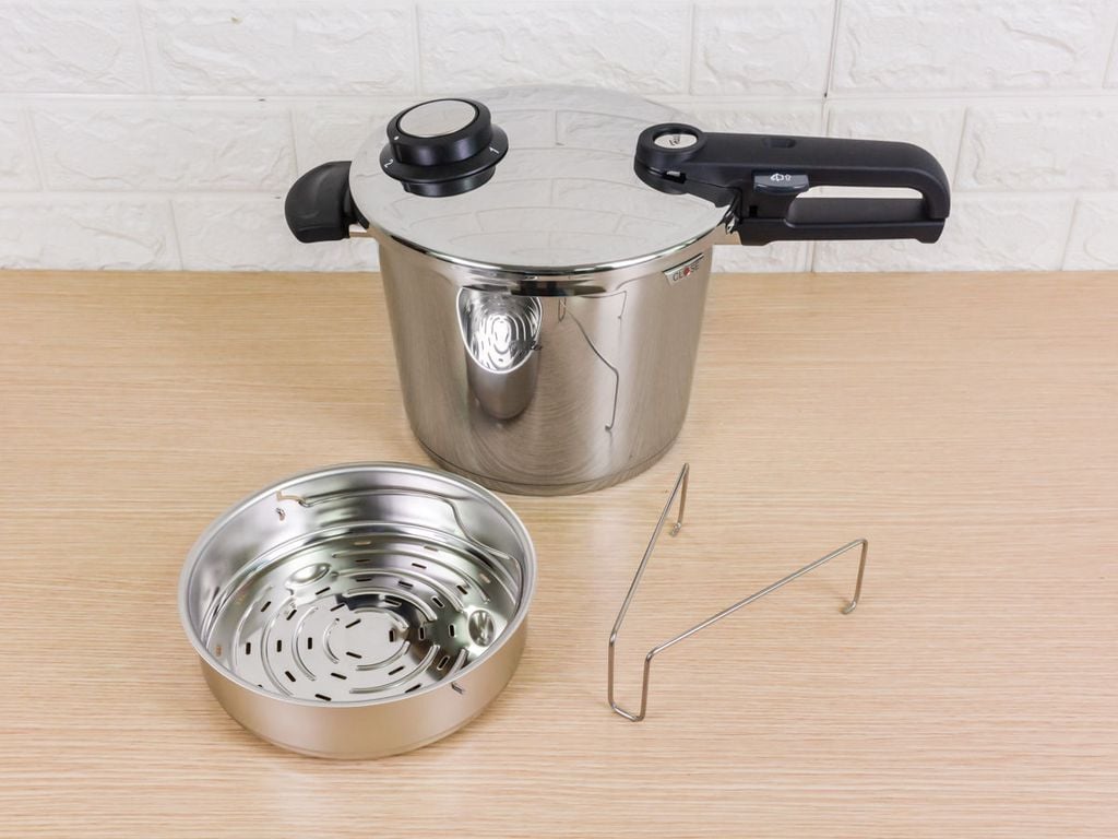 N i ap su t Fissler Vitavit Premium 22cm 6 lit