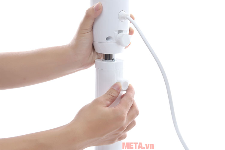 Nút vặn điều chỉnh chiều cao của quạt Toshiba Inverter F-LSD10(W)VN Nút vặn điều chỉnh chiều cao của quạt Toshiba Inverter F-LSD10(W)VN