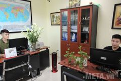 Quạt sưởi gốm Ceramic FujiE CH-1600 (đỏ đen)