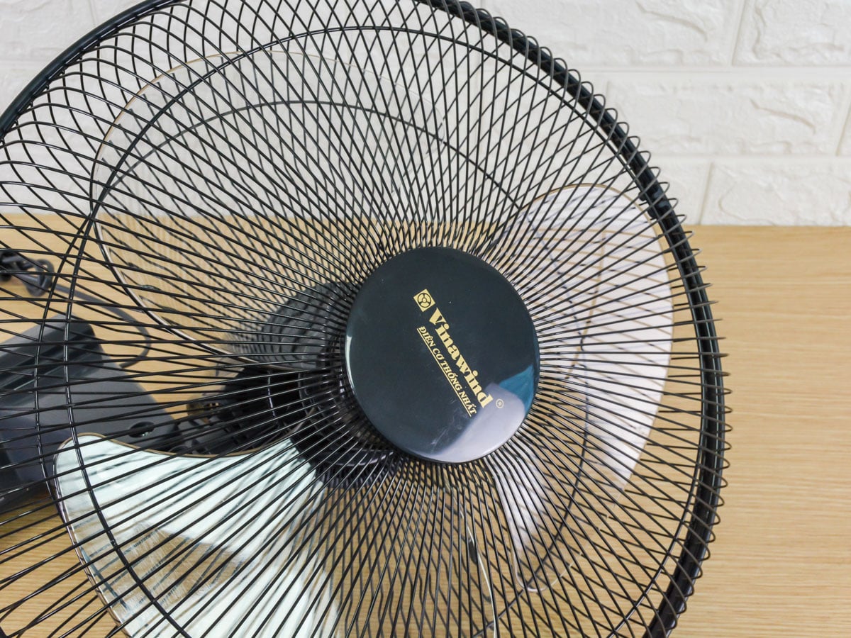 Vinawind QTT400ED thiết kế lồng quạt dày an toàn Vinawind QTT400ED thiết kế lồng quạt dày an toàn