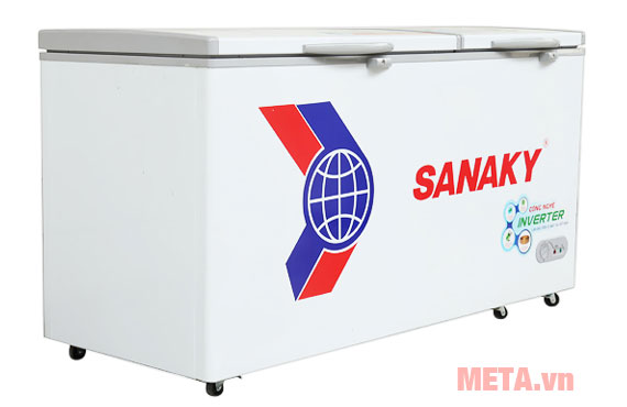 Tủ đông Sanaky giúp dự trữ được nhiều thực phâm·