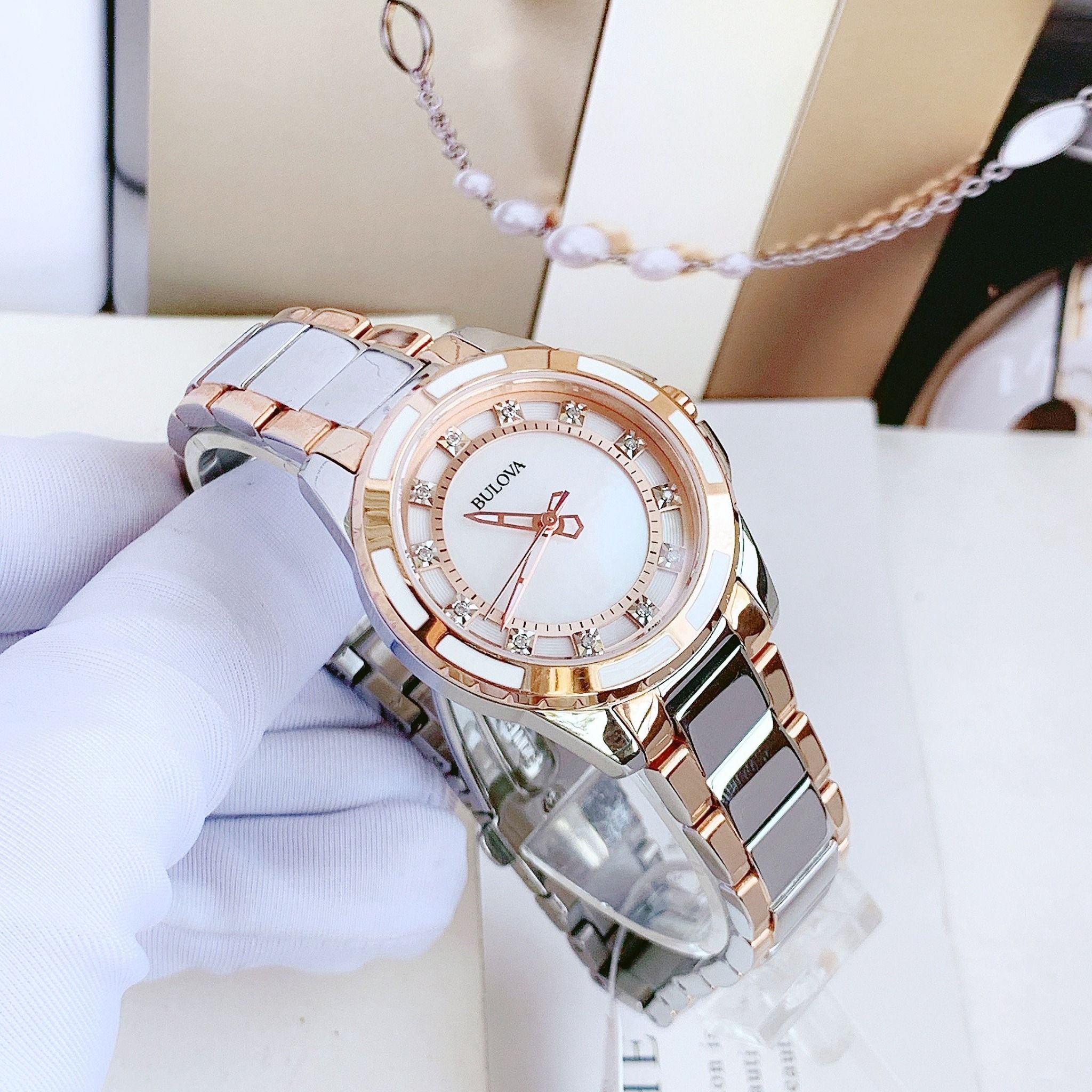 98p134 bulova top
