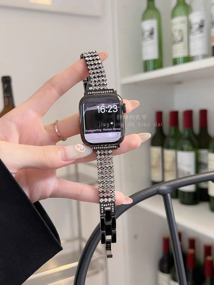 Dây Apple Watch liền đính đá sang chảnh