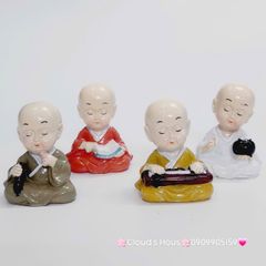 Bộ tượng 4 chú tiểu ngồi tụng kinh gõ mỏ đàn đọc sách