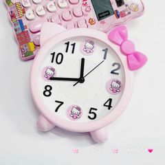 Đồng Hồ Để Bàn Hello Kitty Nhiều Màu