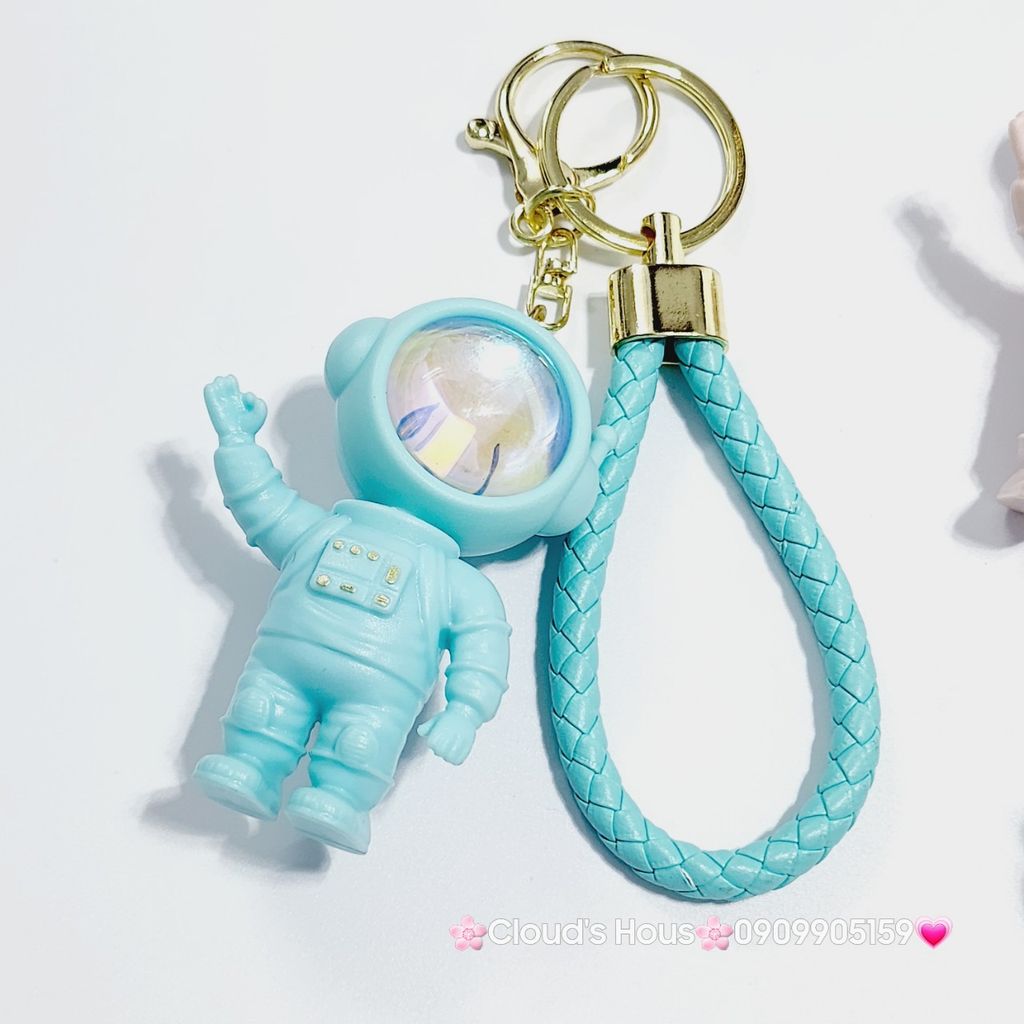 Móc Khóa Phi Hành Gia Cao Có Đèn Led Galaxy Space