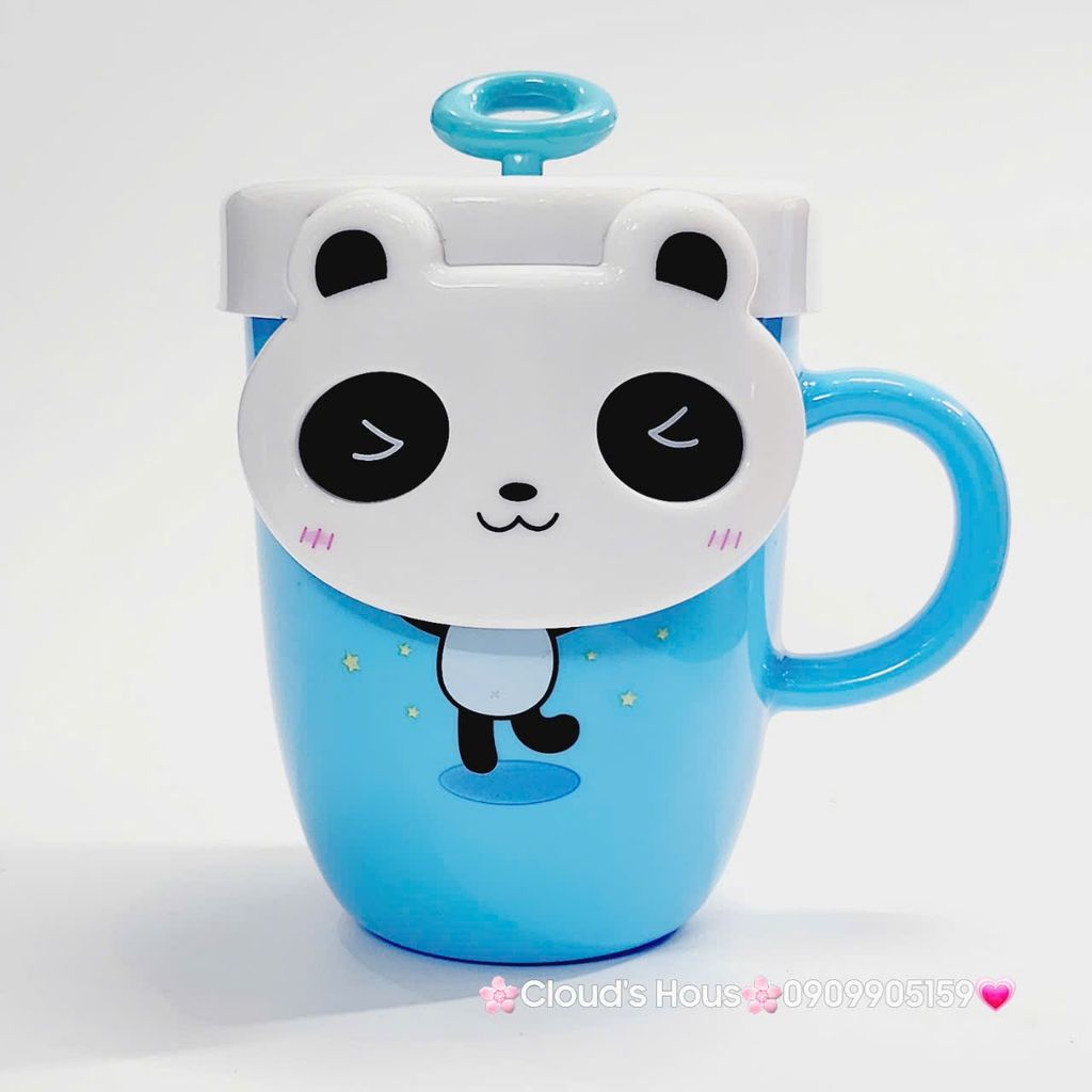 Ly Nước Nhựa Gấu Panda Kèm Muỗng