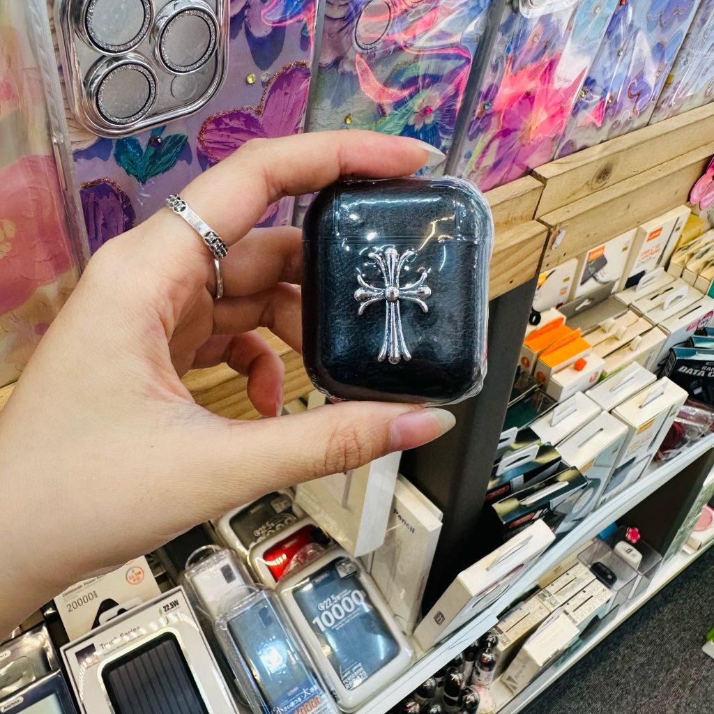 Cover Case Vỏ bảo vệ Airpod Chrome Hearts Đen Ngầu Airpod 1/2/3/Pro/Pro2