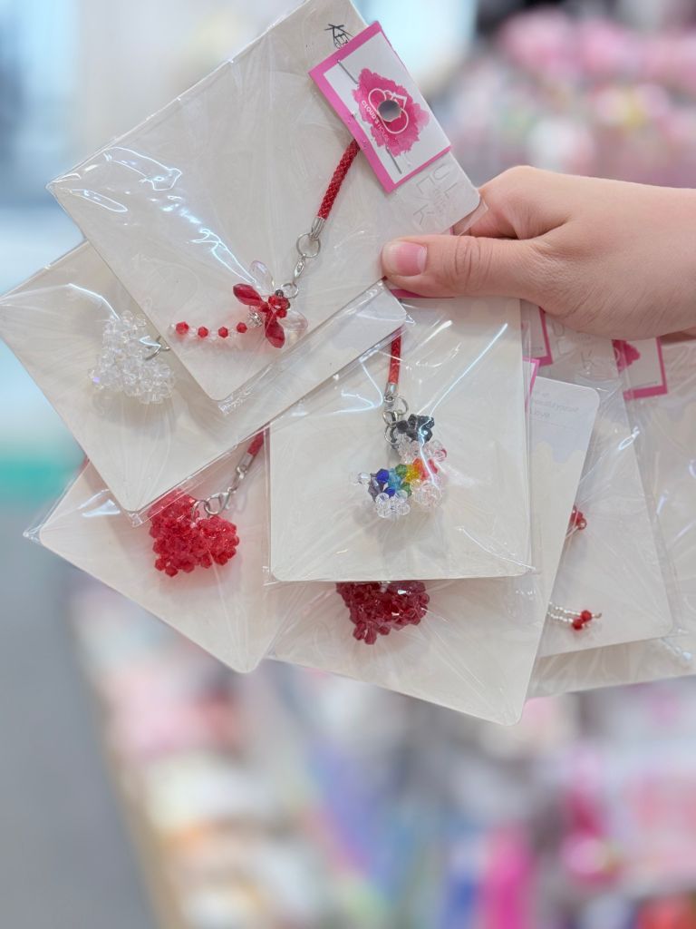 Móc Treo điện thoại đá pha lê, kết cườm Đài Loan ( TAIWAN)