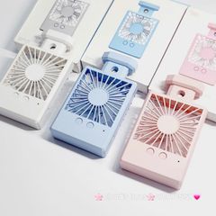 Mini Fan - Quạt Cầm Tay - Để Bàn Dáng Nước Hoa Có Phun Sương