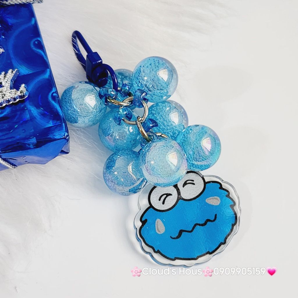 Vòng charm đeo airpod hạt bling bling kèm charm kute - chùm nho