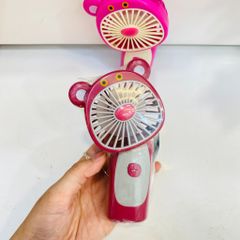 QUẠT CẦM TAY Gấu dâu Lotso ( QUẠT SẠC)