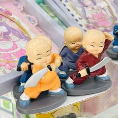 Bộ Tượng 4 Chú Tiểu Múa Đao Phong Thủy Dễ Thương